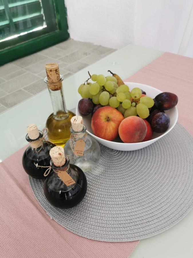 Apartment Mari Ostrvica Kültér fotó