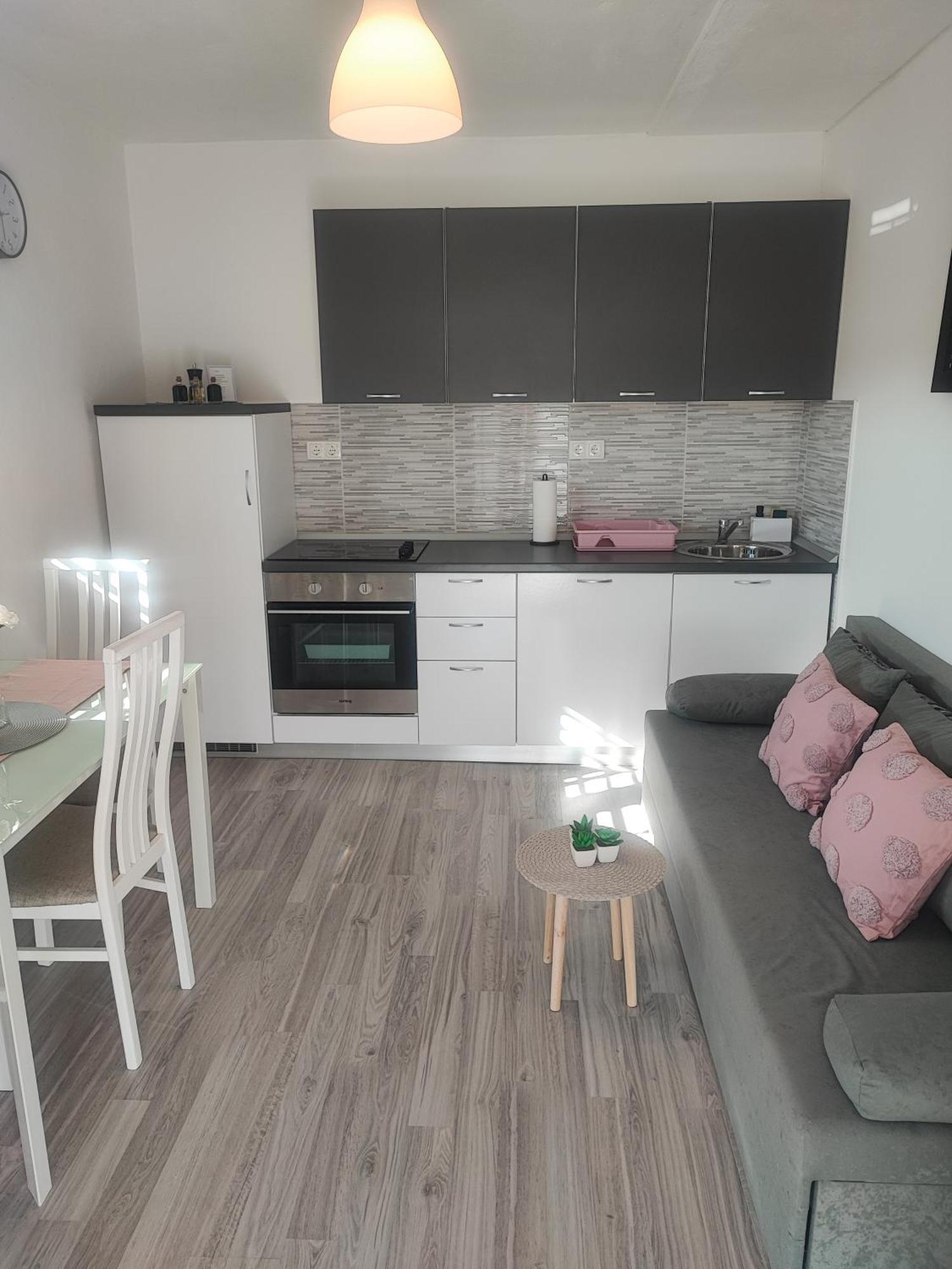 Apartment Mari Ostrvica Kültér fotó